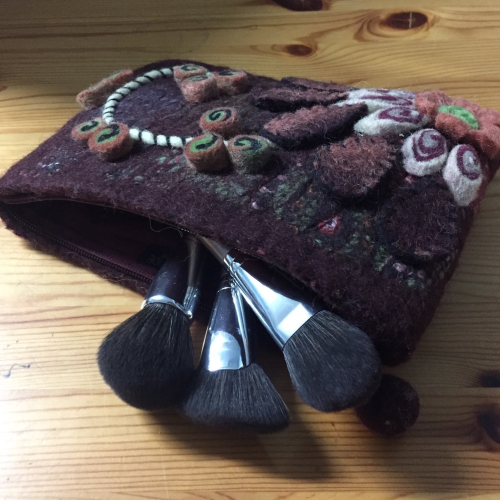 Make-Up pouch - Picture 3 of 3